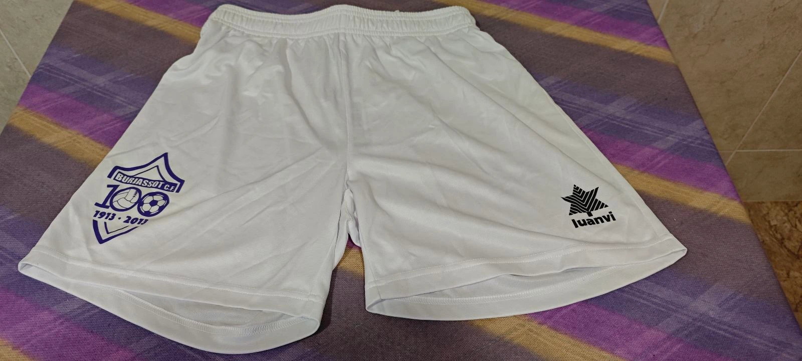 Shorts del centenario del Burjassot CF. Talla M